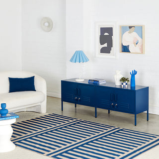 The Standard Spind-Schrank / Sideboard