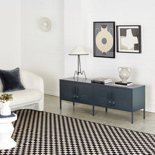 The Standard Spind-Schrank / Sideboard
