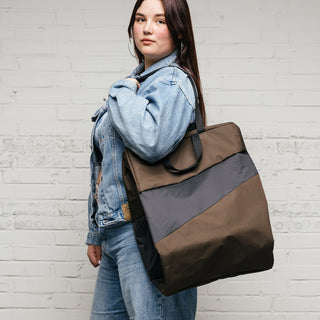 The New Tote Bag L Mud &amp; Black